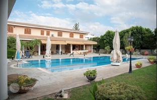 10-bedroom cottage 1,020 m² in Egkomi for 4,300,000 €