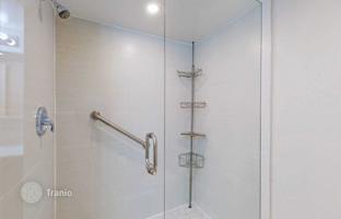 7-bedroom apartment in Etobicoke for C$1,099,000