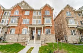 Terraced house – Scarborough, Toronto, Ontario,  Canada for C$946,000