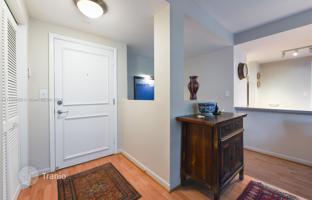 2-bedroom apartments in condo 92 m² in Ocean Drive for $499,000