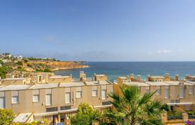 Townhouse duplex just 260 meters from the beach in Campoamor for 399,000 €