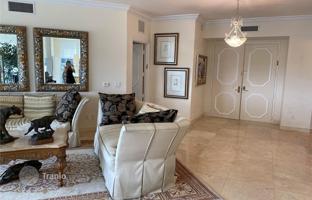 4-bedroom apartments in condo 271 m² in Bal Harbour for $3,200,000