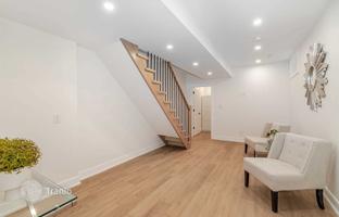 10-bedroom townhouse in Old Toronto for C$1,842,000