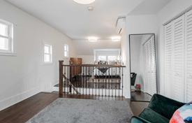 Townhome – Roxton Road, Toronto, Ontario,  Canada for C$2,391,000