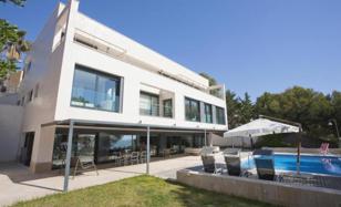5-bedroom villa in Tamarit. Price on request