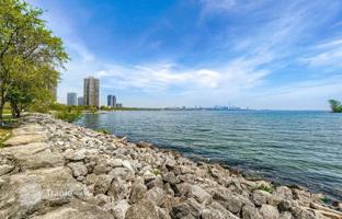 6-bedroom apartment in Etobicoke for C$956,000