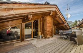 Functional chalet with a sauna and a jacuzzi, Chamonix, France for 3,600 € per week