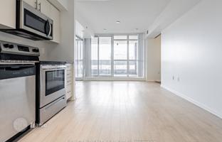 4-bedroom apartment in Dufferin Street for C$826,000