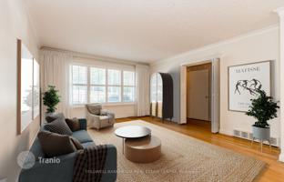 9-bedroom house in Etobicoke for C$1,779,000
