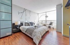 Apartment – Yonge Street, Toronto, Ontario,  Canada for C$960,000