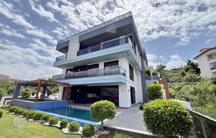 6-bedroom villa 464 m² in Kargicak for 74,963,000 TRY