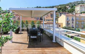 Penthouse-duplex renovated overlooking Monaco for 1,785,000 €