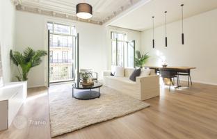3-bedroom apartment 90 m² in Barcelona for 850,000 €
