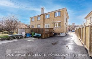 7-bedroom townhouse in North York for C$1,290,000