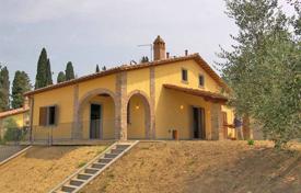 Cortona (Arezzo) — Tuscany — Villa/Building for sale for 950,000 €