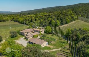 6-bedroom country house 2,450 m² in Montalcino. Price on request