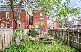 Terraced house – Markham Street, Old Toronto, Toronto,  Ontario,   Canada for C$1,435,000