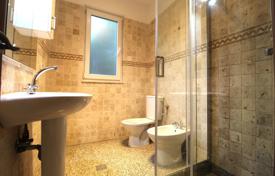 Apartament în vilă — Cotroceni — Parter înalt — Eroilor for 205,000 €