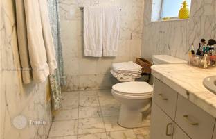 4-bedroom house 284 m² in Miami Beach for $4,750,000