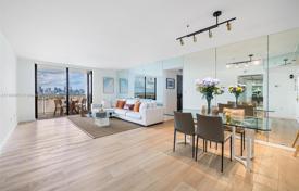 Condo – Island Avenue, Miami Beach, Florida,  USA for $1,640,000