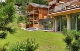 Serviced chalet with a swimming pool and a spa, Cortina d'Ampezzo, Italy. Price on request
