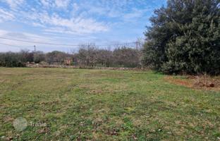 Land plot 2,390 m² in Rovinj for 610,000 €