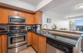 Apartment – Bathurst Street, Toronto, Ontario,  Canada for C$753,000