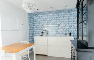 Condo 47 m² in West Avenue for $325,000