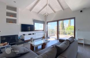 Modern three-bedroom apartment with a parking just 150 meters from the sea in the Peloponnese, Greece for 470,000 €