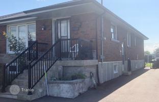 9-bedroom townhouse in North York for C$1,222,000