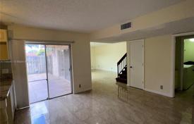 Townhome – North Lauderdale, Broward, Florida,  USA for $310,000