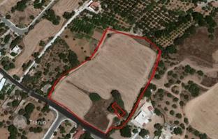 Land plot 16,389 m² in Tremithousa for 2,120,000 €