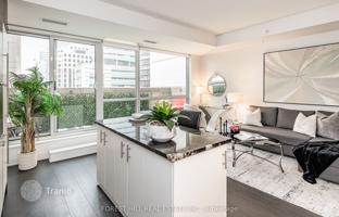 4-bedroom apartment in Richmond Street West for C$1,077,000