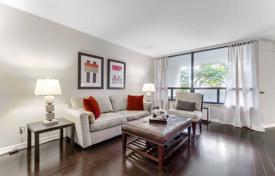 Apartment – Etobicoke, Toronto, Ontario,  Canada for C$694,000