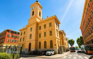 1-bedroom apartment in Le Port for 239,000 €