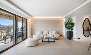 2-bedroom penthouse 84 m² in Mont Boron for 1,290,000 €