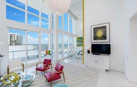 Cosy apartment with ocean views in a residence on the first line of the beach, Miami Beach, Florida, USA for $2,995,000