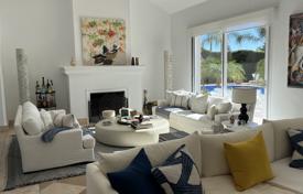 An attractive south-facing house in Sotogrande Alto built to high specifications for 2,650,000 €