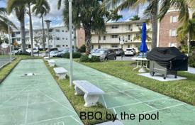 Apartment – Hallandale Beach, Florida, USA for $290,000