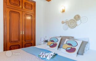 5-bedroom cottage 340 m² in Alicante for 799,000 €