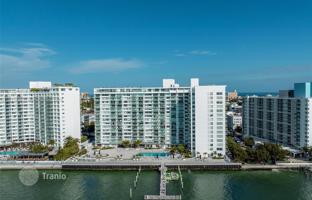 1-bedroom apartments in condo 58 m² in West Avenue for $365,000
