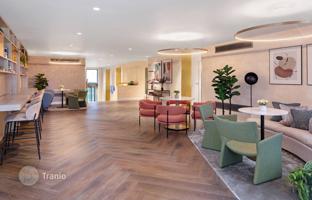 Three-bedroom apartment with views of the Thames in a new development, Royal Docks, London, UK for £750,000