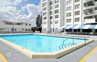 2-bedroom apartments in condo 98 m² in Aventura for $260,000