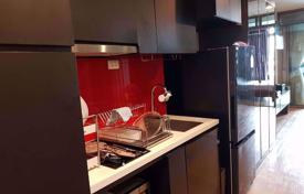 1 bed Condo in Siamese Surawong Si Phraya Sub District for $210,000