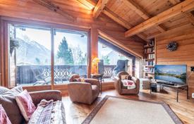 Idyllic 6 bedroom south facing chalet for sale in Chamonix in the Les Bois area of the resort (A) for 3,700,000 €