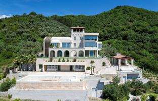 7-bedroom villa 850 m² in Tivat city for 5,000,000 €