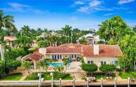 Spacious villa with a backyard, a pool, a relaxation area, a summer kitchen, a terrace and a garage, Fort Lauderdale, USA for $4,500,000