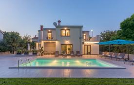 ISTRIA, POREČ — Luxury villa near the sea. Price on request