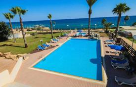 Superb apartment set in front of the sea in the idyllic Fig Tree Bay — Protaras, offering stunning panoramic views of th for 1,750 € per week