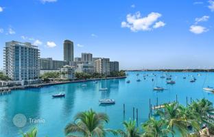 2-bedroom apartments in condo 130 m² in Island Avenue for $1,150,000